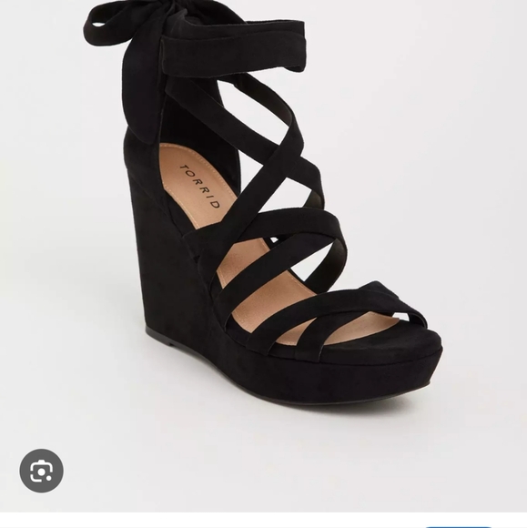 torrid Shoes - New Torrid Strappy Wrap Platform Wedge BLACK  Size 6.5 WW